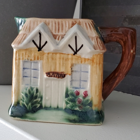 Ceramic Little Cottage Cream and Sugar set - Picture 2 of 9